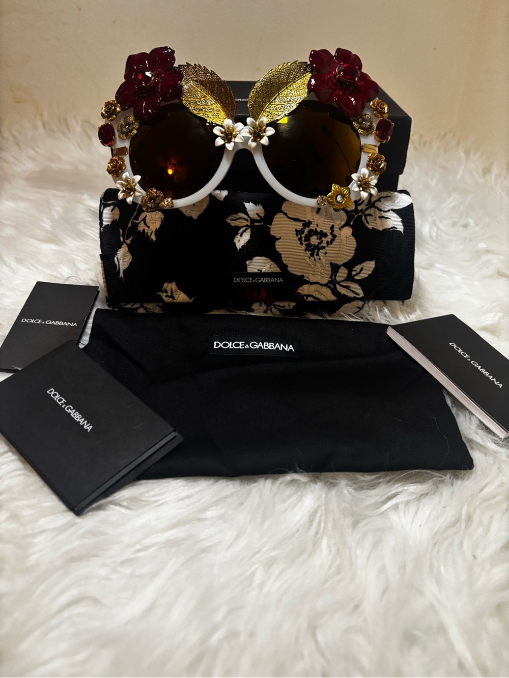 Dolce&Gabbana Limited Edition runway oversized red Floral Embellished Sunglasses - Picture 11 of 17